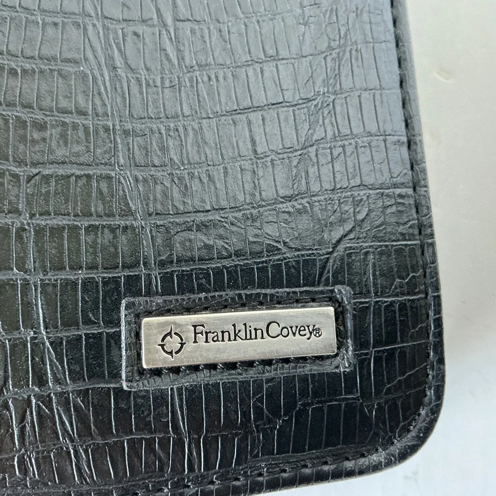 Franklin Covey Planner Binder Black Faux Lizard Zip Closure Professional Office
